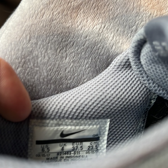 Women’s Nike SB shoes - Picture 5 of 6